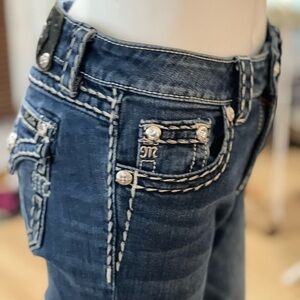 Miss Me distressed women’s Boyfriend Capri denim  blue jeans.